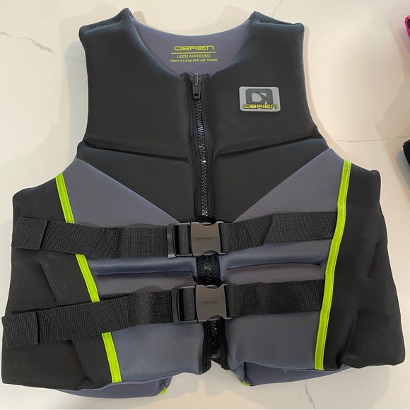 Women's & Men Swim Life Vest - Black and Pink - Picture 3 of 16